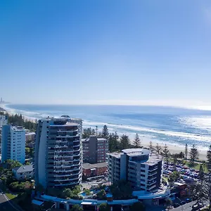 ambience-hotel-on-burleigh-beach.queenslandhotels.net/